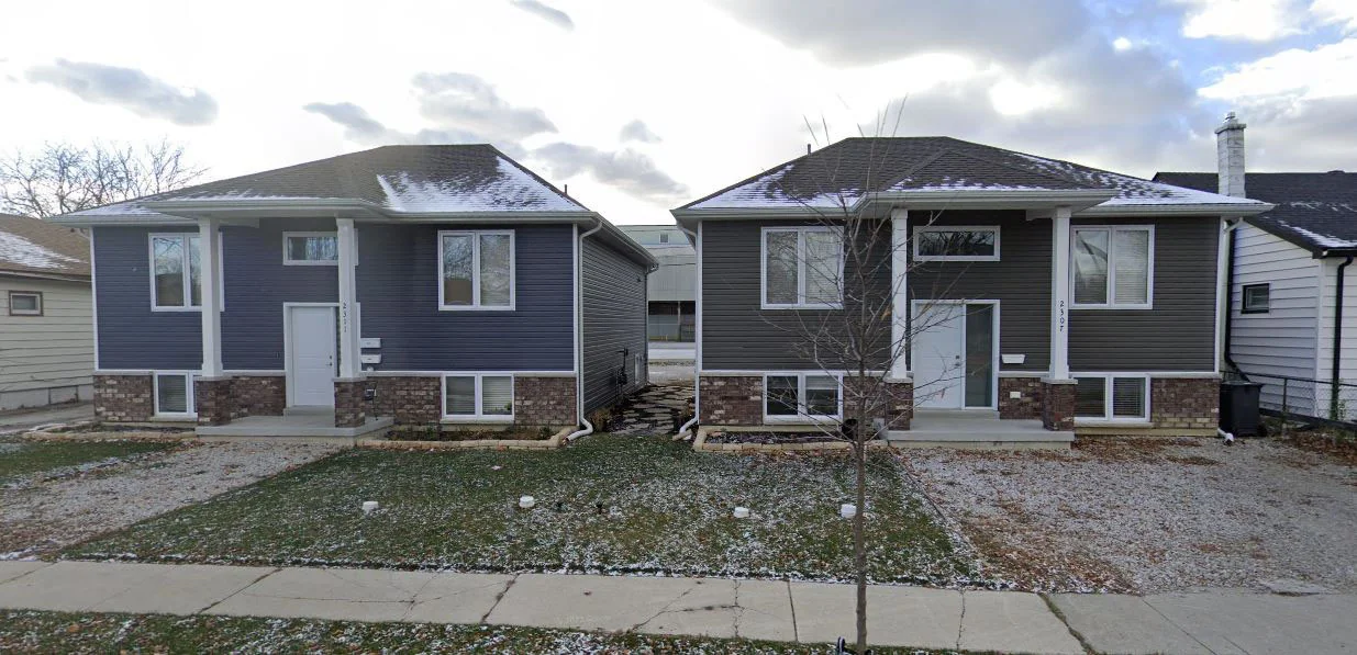 2307 & 2311 Cadillac St